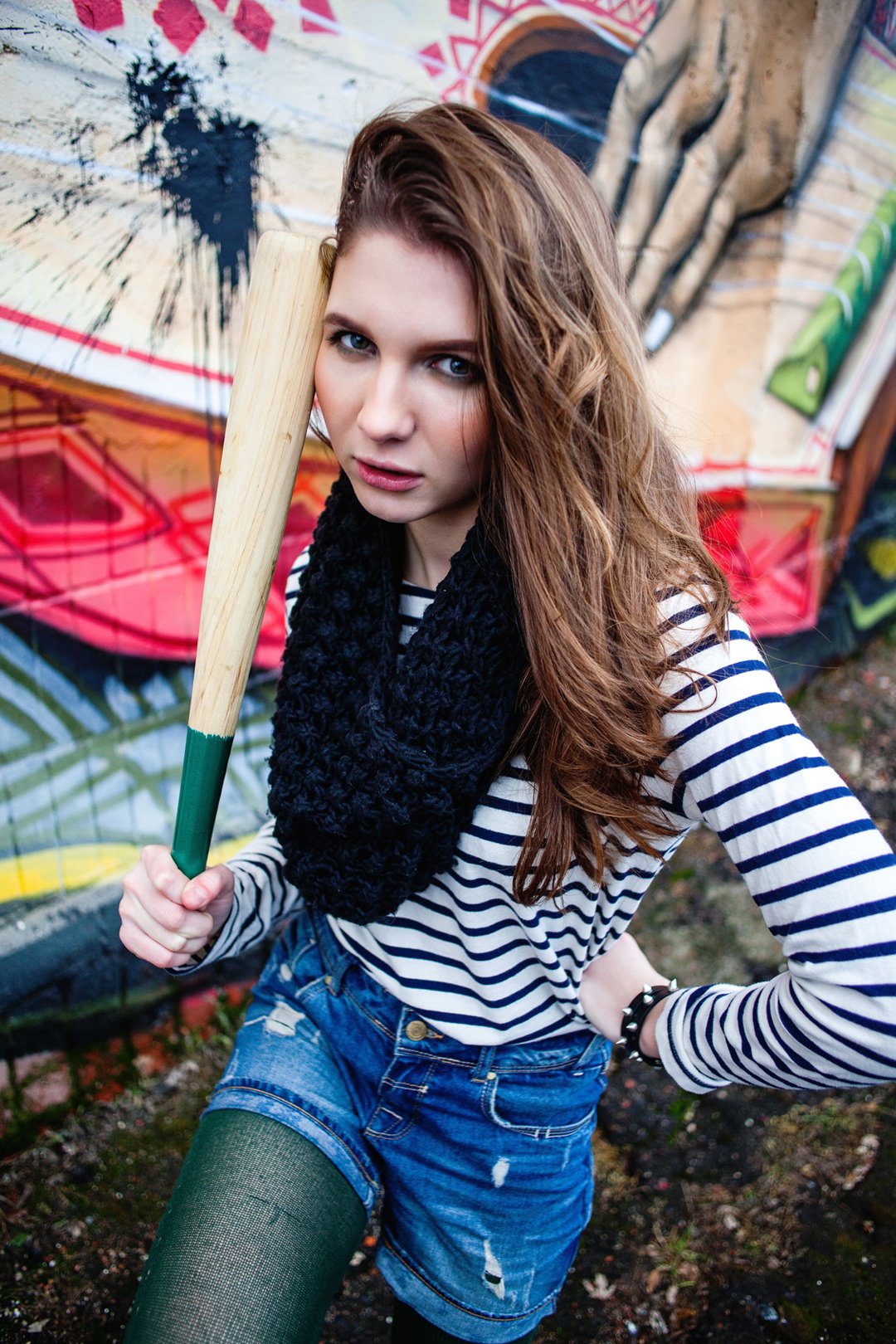 Уличная портретная фотосессия в хулиганском стиле с моделью Викторией Сергеевой